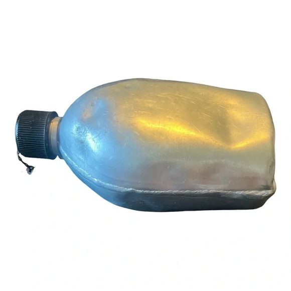 Korean War Era Water Canteen Collectable - Picture 3 of 10